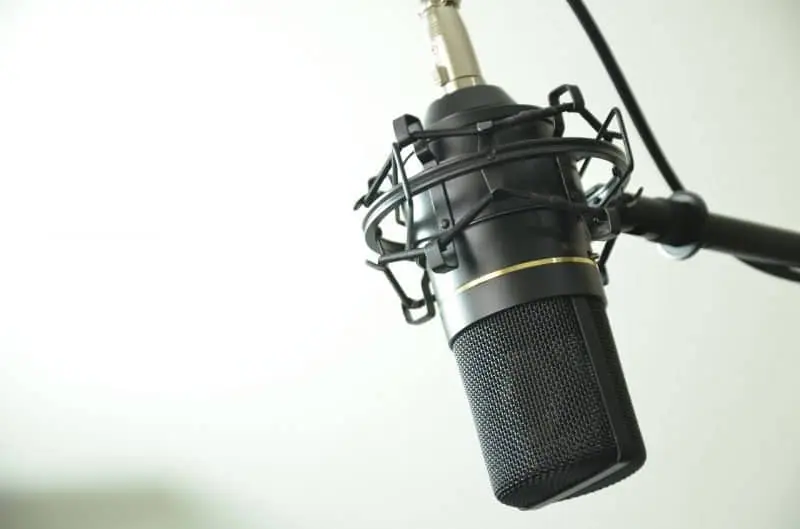 microphone types - condenser microphone